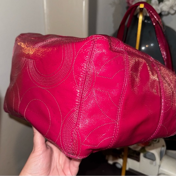 COACH 2009 Alex Op Art Patent Leather Pink / Silver Tote w large hangtag - EUC - Picture 10 of 15
